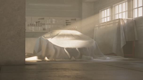 Ein Geheimnisvoller Supersportwagen Ist Unter Einem Schmutzigen Weißen Stoff Einer — Stockvideo