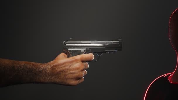 Arma Apontada Para Nuca Homem Mão Peluda Segurando Uma Arma — Vídeo de Stock