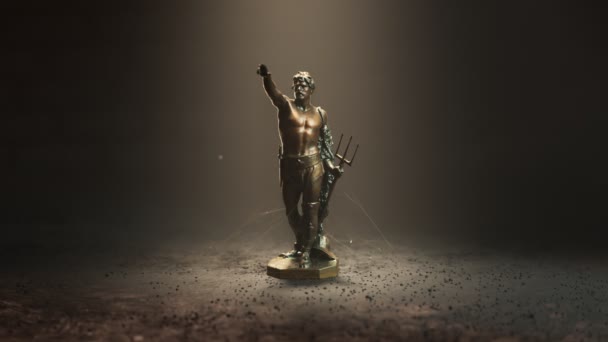 Stará Bronzová Socha Římského Gladiátora Retiarius Špičatou Pravou Rukou Trojzubec — Stock video