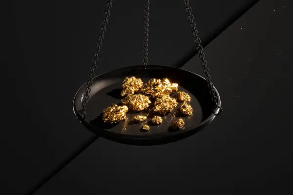 Close Jewellery Scale Gold Nuggets Weighting Gold Ores Old Brass — Stock Photo, Image