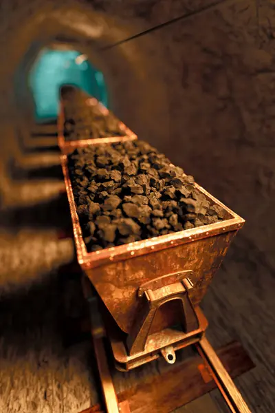 Seven Old Mine Wagons Carts Full Coal Slowly Moving Narrow — Stock Photo, Image