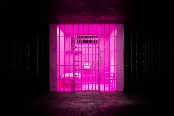 Lege Roze Cel Een Gevangenisblok Kleur Koos Kalmeren Kalmeren Agressieve — Stockfoto