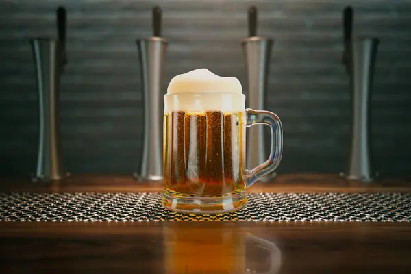 Beer Mug Full Delicious Golden Liquid Standing Bar Counter Spotlight — Stock Photo, Image