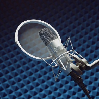Yüksek kaliteli bir stüdyo yoğunlaştırıcı mikrofon, standda bir pop filtresi, belirgin bir şekilde sergilenen, karmaşık desenli mavi akustik köpük arka planıyla kapsüllenmiş..