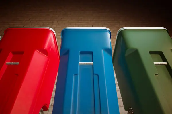 Lineup Vibrantly Hued Red Blue Green Recycling Bins Wheels Meticulously — Stock Photo, Image
