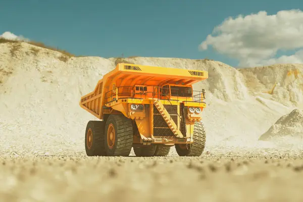 Captivating Image Capturing Essence Immense Orange Dump Truck Action Bustling — Stock Photo, Image