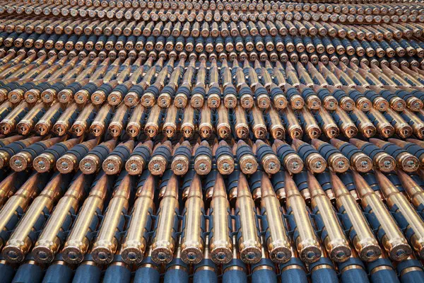 Meticulous Close Captures Multitude Uniformly Positioned Bullets Highlighting Symmetrical Arrangement — Stock Photo, Image