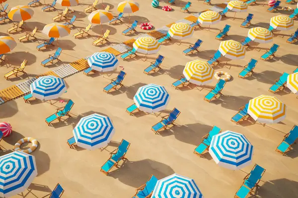 Diese Fesselnde Luftaufnahme Zeigt Eine Lebhafte Strandlandschaft Voller Sonnenschirme Und — Stockfoto