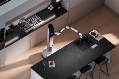 Modern bir mutfakta, robot bir kol kusursuz bir şekilde bir fincan kahve hazırlarken görüntülenir. Otomatik ev teknolojisinin zarafeti ve verimliliğini gösterir..