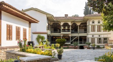 Birgi, Odemis, İzmir Türkiye 10 Temmuz 2024: Cakiraga Köşkü, 1761 yılında inşa edilen ve bugün müze olarak kullanılan Osmanlı sivil mimarisinin bir örneği