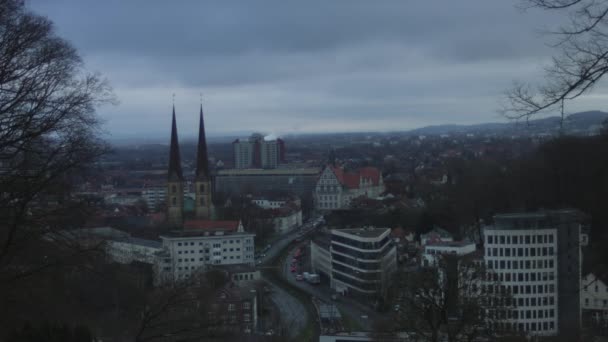 Una Hermosa Vista Paisaje Urbano Bajo Cielo Nublado Bielefeld Alemania — Vídeos de Stock