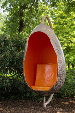 Beyaz arka planda yumurta koltuğu. Yüksek kalite fotoğraf