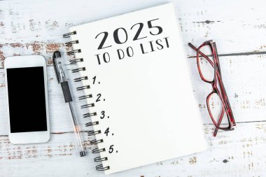 2025 To Do List Text on Note Pad clipart