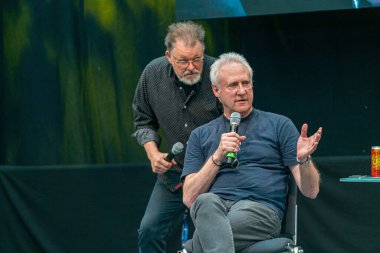 STUTTGART, GERMANY - 29 Haziran 2019: Brent Spiner ve Jonathan Frakes Comic Con Almanya Stuttgart 'ta, iki günlük bir hayran kongresi