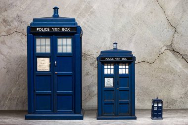 Polis kulübesi. Doctor Who 'dan üç farklı boyutta Tardis.