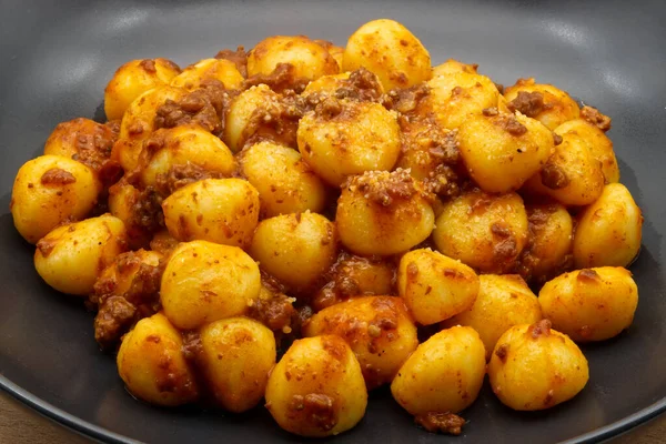 Italienska Gnocchi Patate Potato Gnocchi Med Bolognese Sås — Stockfoto
