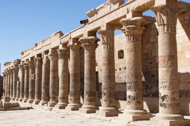 Tanrıça Isis 'e ithaf edilmiş the Temple of Philadelphia Tesisi. Mısır.