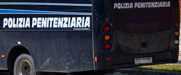 Болонья Італія Травня 2023 Поліцейський Фургон Поліції Пенітенціарії Міському Парку — стокове фото
