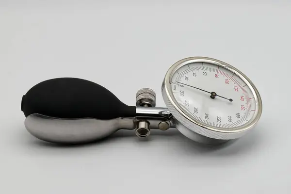 手動医療血圧モニター 健康と医療のコンセプト ストックフォト