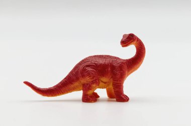 Brontosaurus beyaz arka planda izole edildi. Tarih Öncesi Hayvanlar.