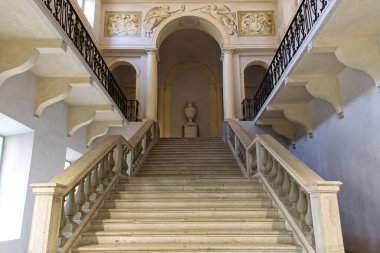 Colinno, Parma - İtalya - 11 Kasım 2024: La Reggia di Colno. Colonno Kraliyet Sarayı, Parma vilayetinde. İtalya