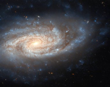 Dış uzaydaki sarmal gökada Ngc 2340.