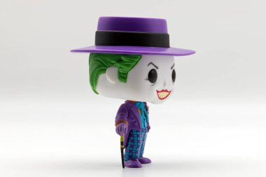 Bologna - İtalya - 29 Nisan 2025: Joker koleksiyonluk vinil figürü Funko Pop.