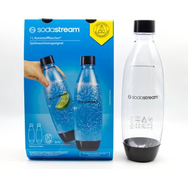 Bologna - İtalya - Haziran 04, 2025: Sodastream BPA ücretsiz karbonat şişesi.