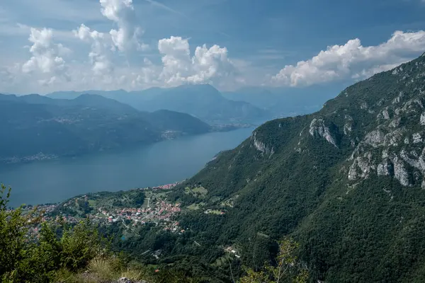 Häpnadsväckande Landskap När Vandrar Runt Sjön Como Italien — Stockfoto