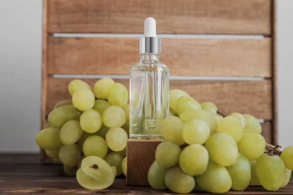 Serum Wooden Trending Podium Grapes Cut Skincare Healthcare Concept Grape — Stock Photo, Image