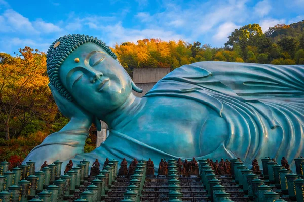Templo Nanzoin Fukuoka Lar Uma Enorme Estátua Buda Reclinado Nehanzo — Fotografia de Stock