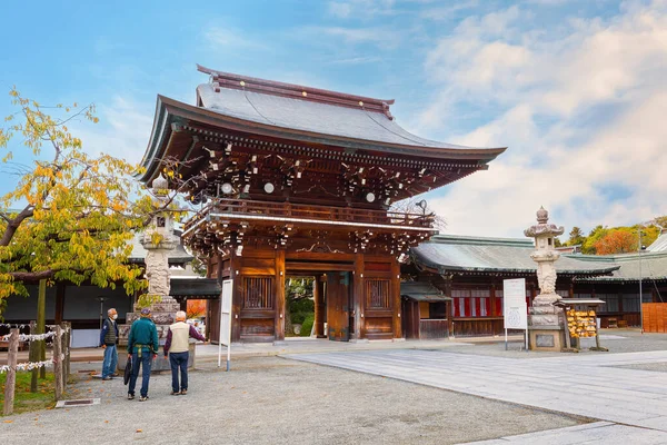 日本福冈 2022年11月21日 Miyajidake Shrine主要献给静水皇后 她拥有5吨重的神圣稻草绳 每年吸引超过200万名崇拜者 — 图库照片
