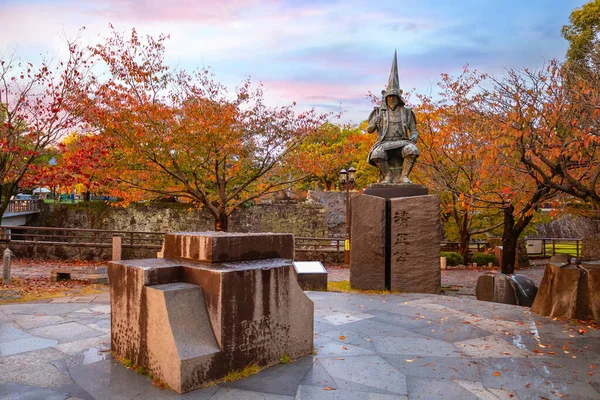 Staty Kat Kiyomasa Framför Kumamoto Slott Han Känd För Att — Stockfoto