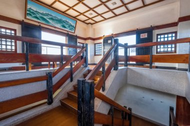 Nakatsu, Japonya - 26 Kasım 2022: Japonya 'daki üç mizujiro kalesinden biri olarak bilinen Nakatsu Kalesi. Orijinal kale Meiji restorasyonunda yıkıldı ve 1964 'te yeniden inşa edildi.