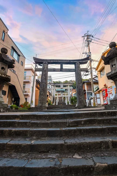 日本长崎 2022年11月28日 苏瓦神龛是神道的一个主要神龛 它的建立是为了阻止和逆转在长崎发生的对基督教的皈依 — 图库照片