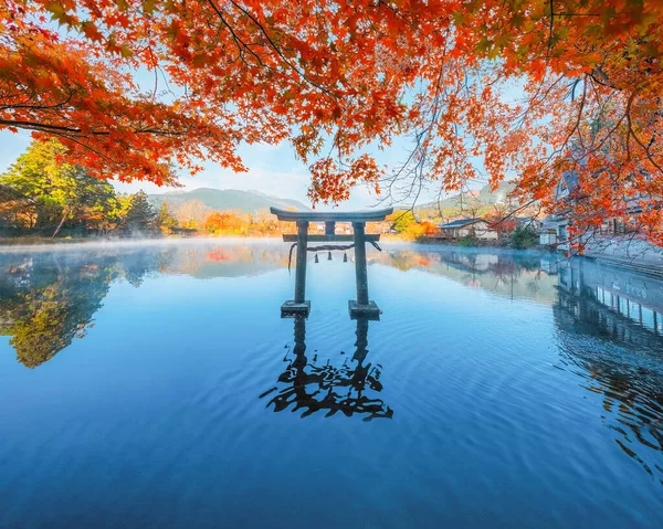Tenso Jinja Przybytek Jeziorze Kinrin Jest Jednym Reprezentatywnych Miejsc Widokowych — Zdjęcie stockowe