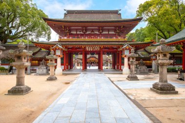 Fukuoka, Japonya - 30 Kasım 2022: Heian Dönemi bilgini ve politikacısı Sugawara Michizane 'nin ruhuna adanmış Dazaifu Tenmangu shgrine