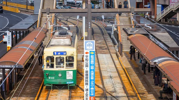 日本长崎 2022年11月29日 长崎市有轨电车 由4条铁路线提供服务 长崎市有轨电车运营 为进入长崎市主要景点提供了便利 — 图库照片