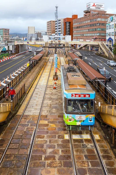 長崎市 2022年11月29日長崎市内の路面電車は4本の路面電車が運行され 長崎電気軌道が運行しているため ほとんどの市内の主要観光スポットへのアクセスが簡単です — ストック写真