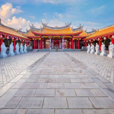 Konfüçyüs Tapınağı (Koshi-byo) 1893 yılında Nagasaki 'nin Çin cemaati tarafından Japonya' daki saygıdeğer Çinli filozof Konfüçyüs 'e ithaf edilmiştir.