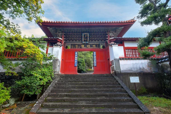 该寺庙建于1629年 是为长崎的中国居民建造的 采用中国建筑风格 与日本的其他寺庙不同 — 图库照片