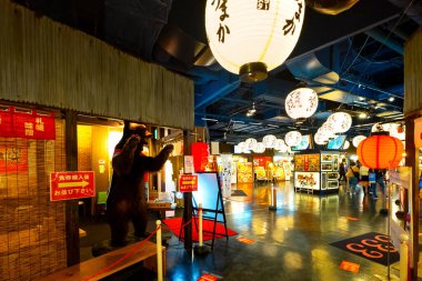 Fukuoka, Japonya - 21 Kasım 2022: Kanal Şehri 'nin beşinci katında yer alan Ramen Stadyumu, Kyushu ve Hokkaido arasında her türlü ramen içeren ramen restoranları
