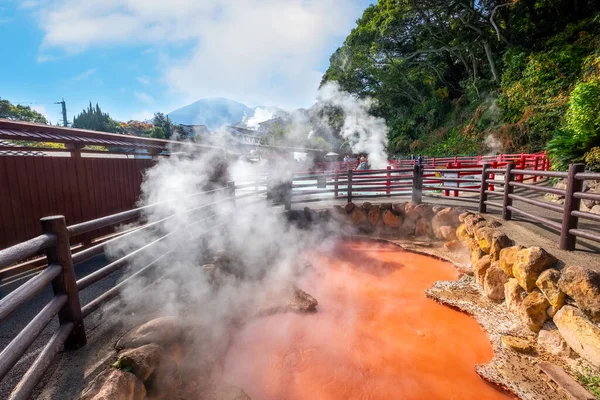 日本Oita Beppu的Kamado Jigoku温泉 这个城镇以温泉而闻名 它有8个主要的地热热点 被称为 别府八层地狱 — 图库照片