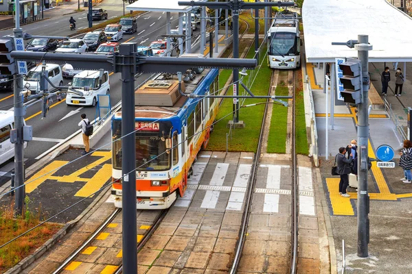 2022年11月24日 熊本城市电车是方便的公共交通在熊本城市旅行 — 图库照片