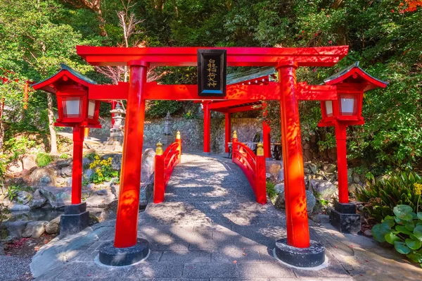 日本最负盛名的温泉胜地之一 北浦市乌米九姑温泉神龛内的白龙七神寺 — 图库照片
