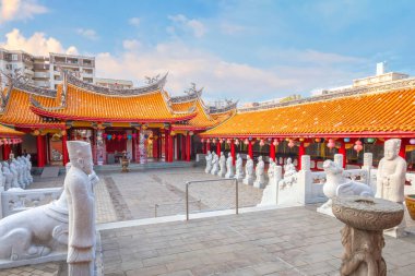 Konfüçyüs Tapınağı (Koshi-byo) 1893 yılında Nagasaki 'nin Çin cemaati tarafından Japonya' daki saygıdeğer Çinli filozof Konfüçyüs 'e ithaf edilmiştir.