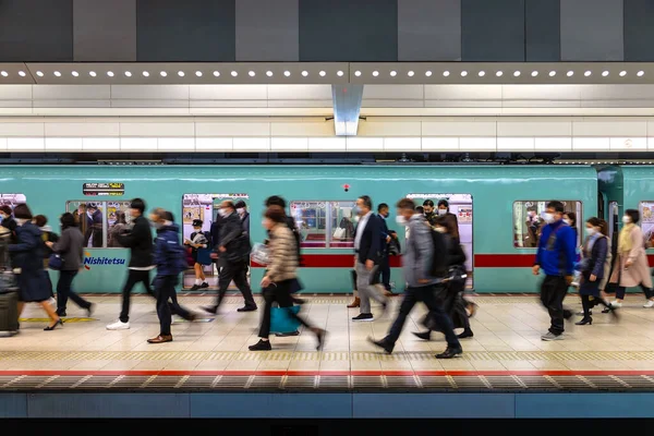 Fukuoka Japan Nov 2022 Unidentified Train Commuters Nishitetsu Tenjin Station — Stock Photo, Image