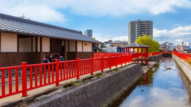 Kongogawa-nishi Parkı, Nakatsu 'da Kongogawa nehrinin kenarında küçük bir parktır.