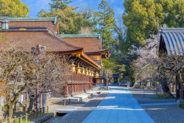 Kitano Tenmangu Tapınağı, Japonya 'da Sugawara Michizane' ye adanmış yüzlerce tapınağın en önemlilerinden biridir.