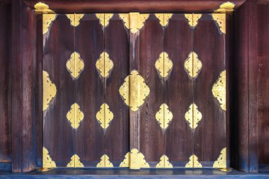 Kyoto 'nun merkezinde yer alan Higashi Honganji tapınağı, Japonya ve yurt dışında Shin Budizminin baskın iki alt mezhebinden biri.